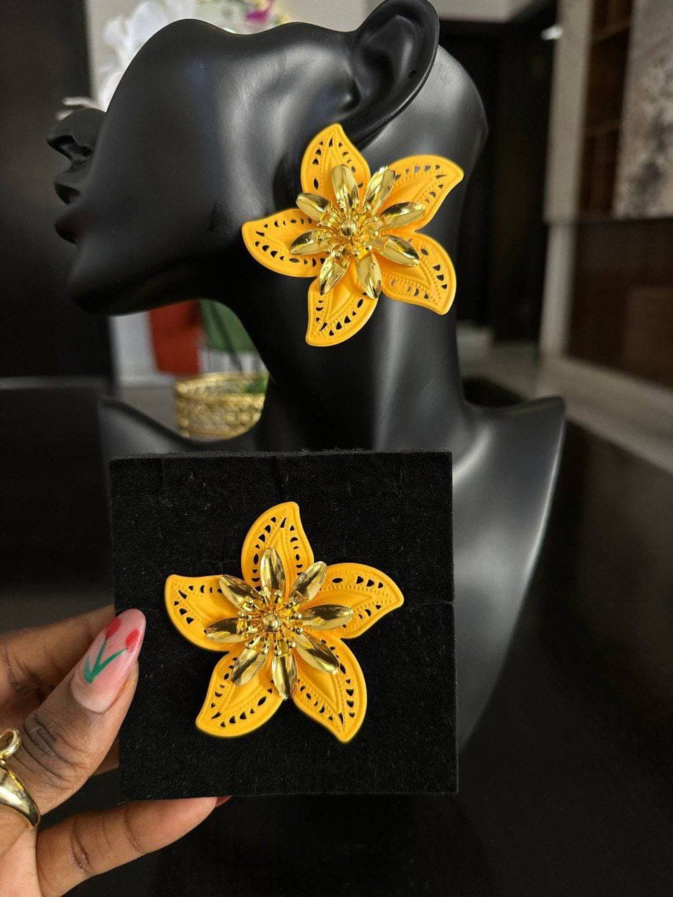Sunflower aesthetic earring